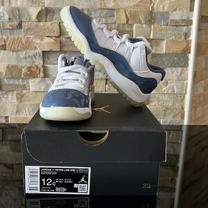 Jordan Kids' Sneakers - Jordan 11 Retro Low White and Navy
